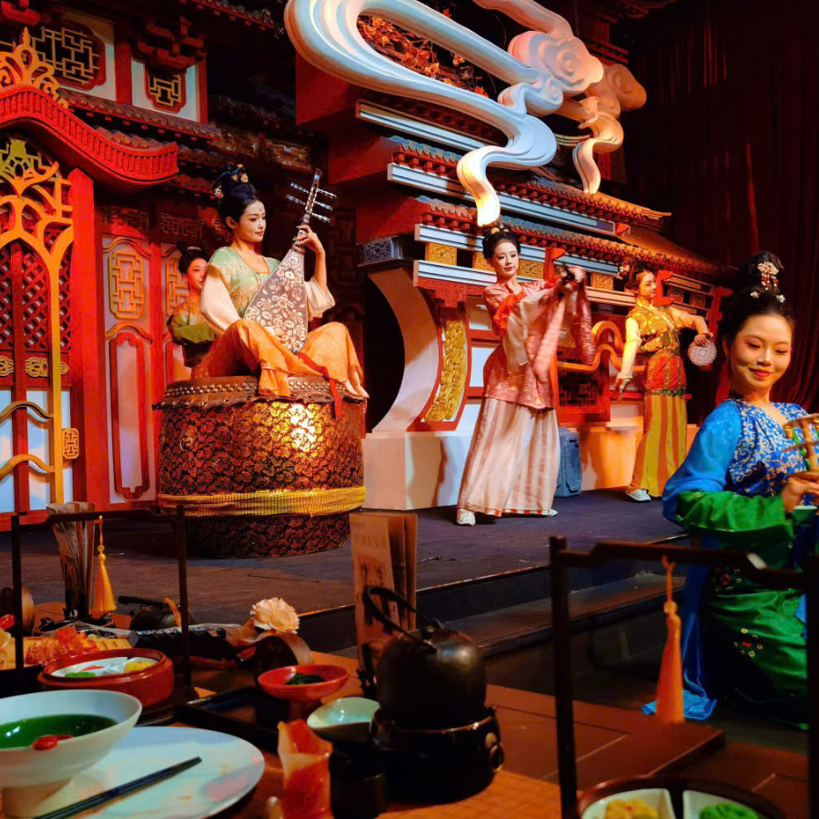 Trải Nghiệm Yến Tiệc Cung đình